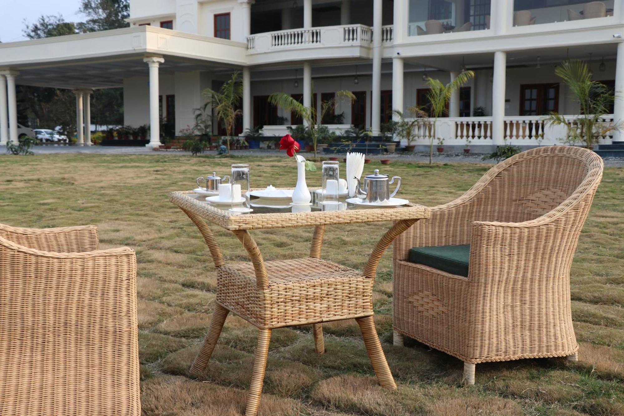 Royale De' Casa Resort Kāziranga Zewnętrze zdjęcie