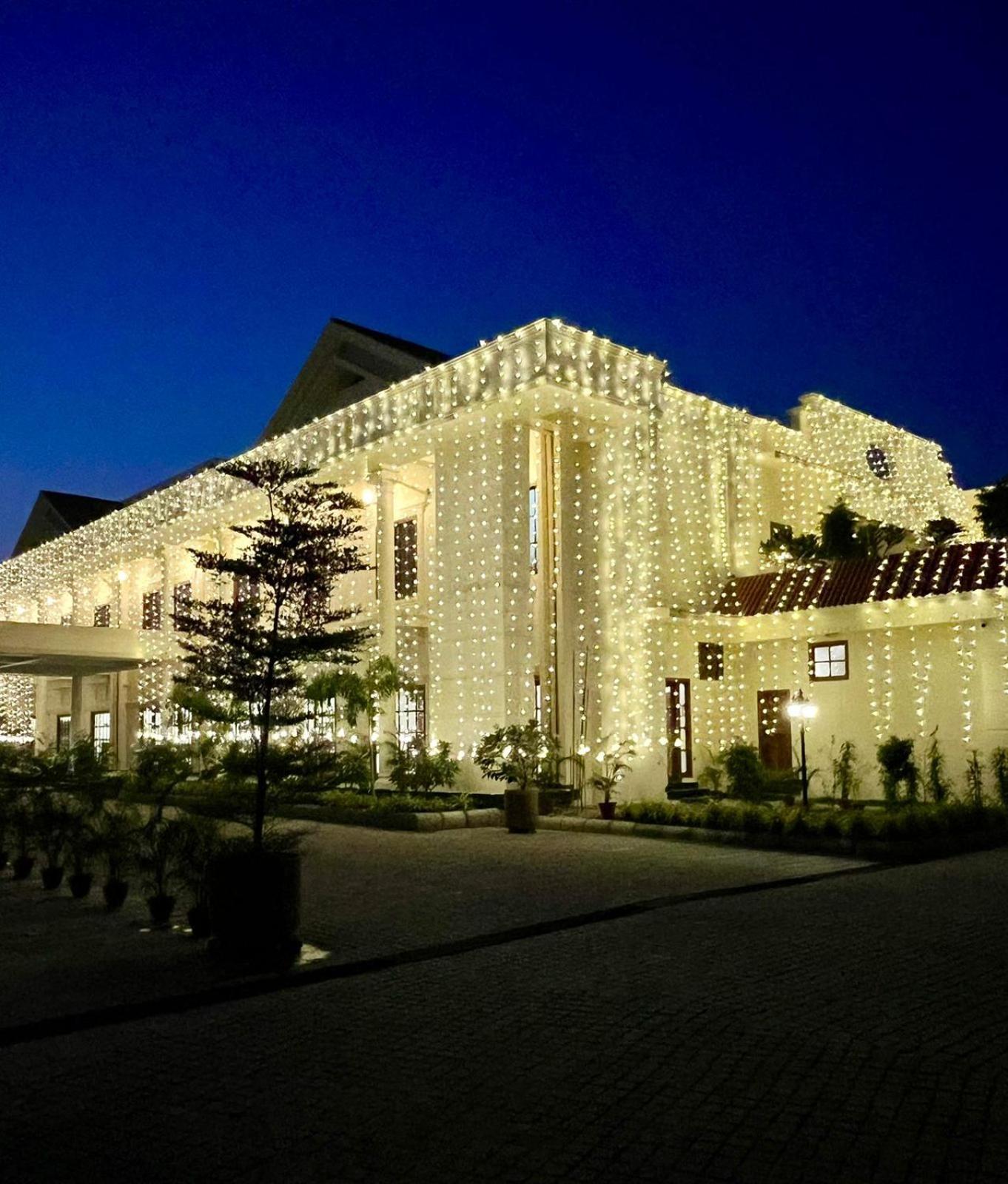 Royale De' Casa Resort Kāziranga Zewnętrze zdjęcie