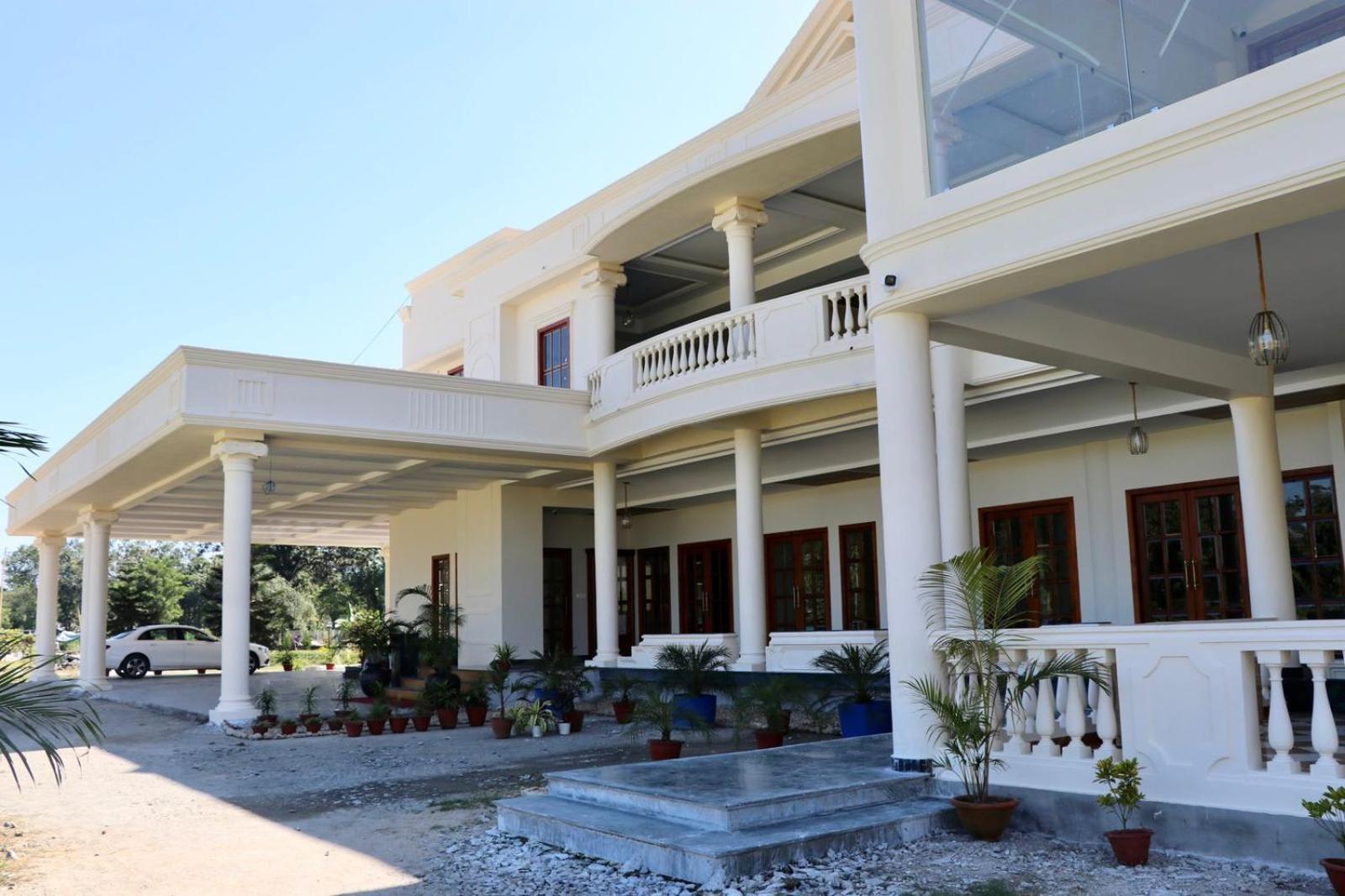 Royale De' Casa Resort Kāziranga Zewnętrze zdjęcie