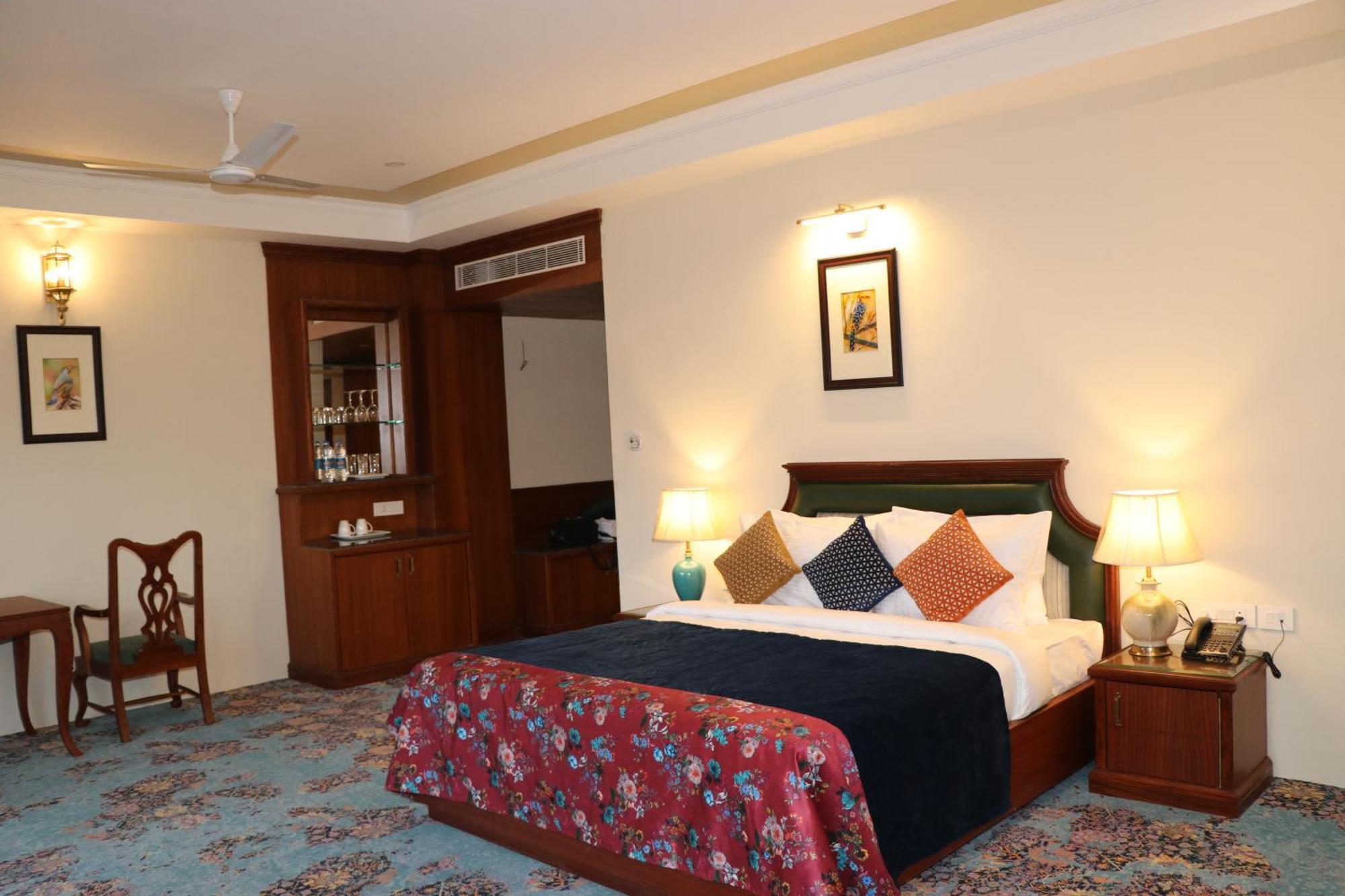 Royale De' Casa Resort Kāziranga Zewnętrze zdjęcie