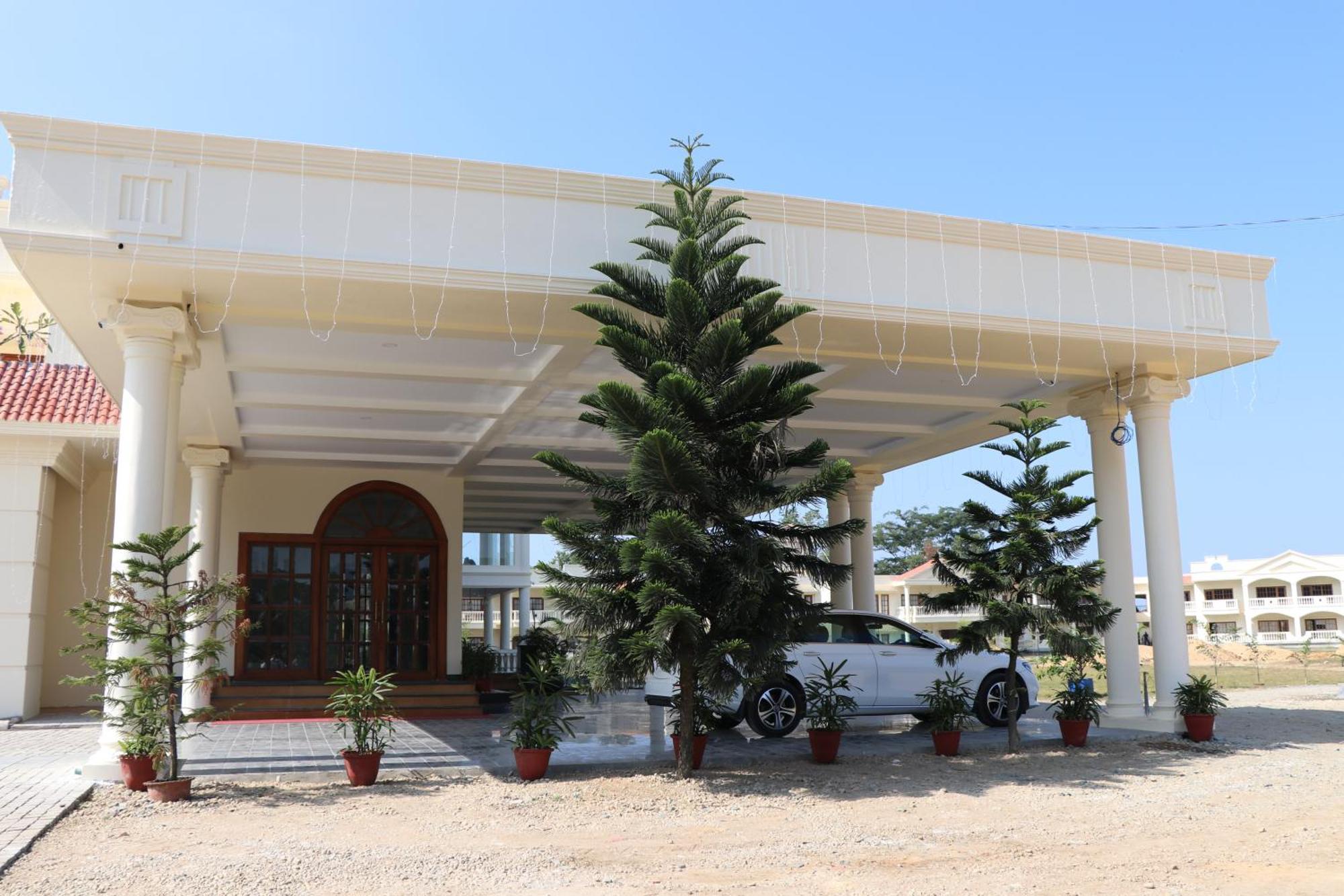 Royale De' Casa Resort Kāziranga Zewnętrze zdjęcie