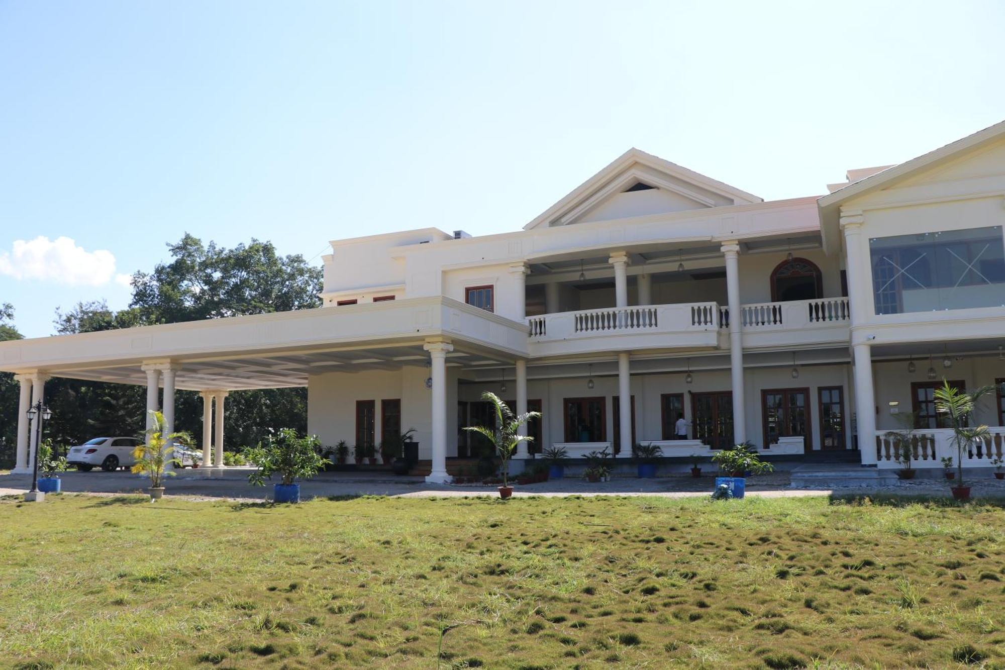 Royale De' Casa Resort Kāziranga Zewnętrze zdjęcie