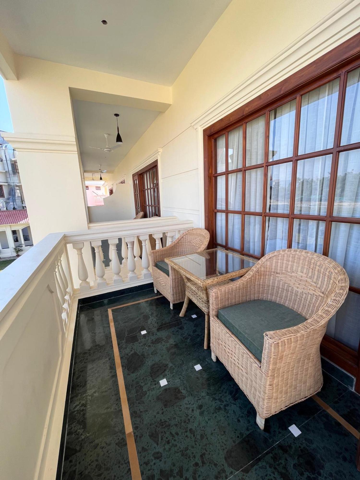 Royale De' Casa Resort Kāziranga Zewnętrze zdjęcie